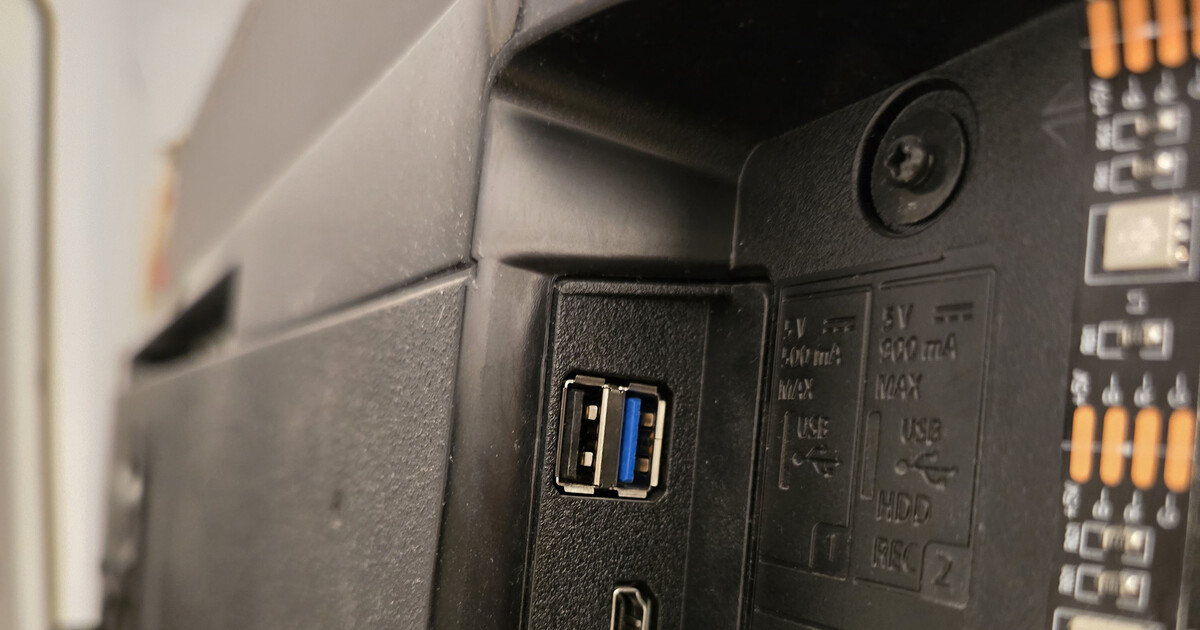 Los puertos USB de tu tele esconden un potente secreto que pocos conocen. Es fundamental para aprovecharlos al máximo