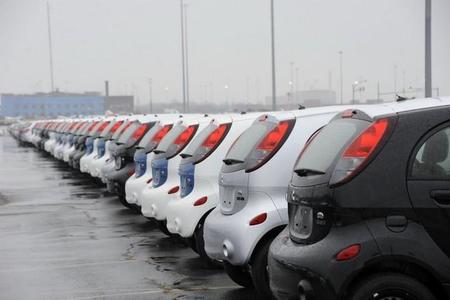 Los participantes en la cumbre del G-20 en Rusia se mueven en Mitsubishi i-MiEV