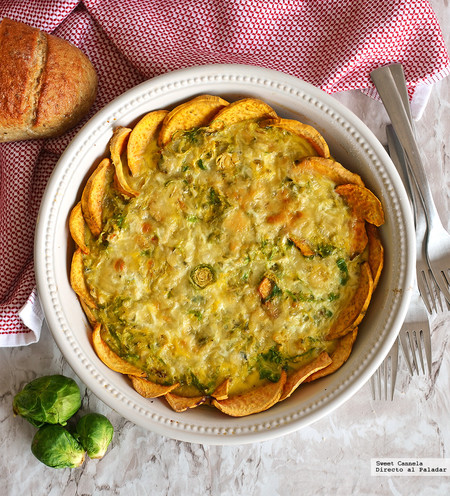 Quiche de coles de Bruselas con costra de camote. Receta vegetariana