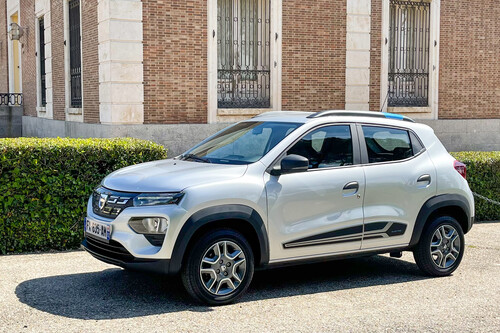 Probamos el Dacia Spring: por fin un coche eléctrico muy barato que cumple su palabra
