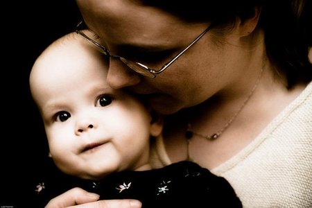 Las madres que trabajan son más felices que las que se quedan en casa
