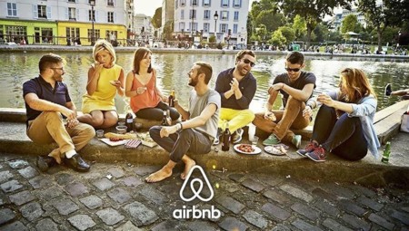 Los usuarios de Airbnb de Barcelona llaman a sabotear la web de detección de la ciudad