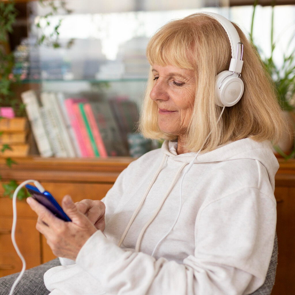 El cerebro no olvida la melodía en la que fue feliz: así afecta la música al Alzheimer 