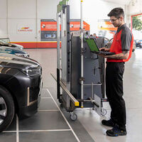 La factura del taller se ha disparado un 60 % en siete años: el problema empieza antes de que el coche se averíe