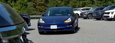 Un Tesla se estrella contra el coche aparcado de una mujer. No había conductor porque su dueño "estaba probando una función nueva" desde su teléfono