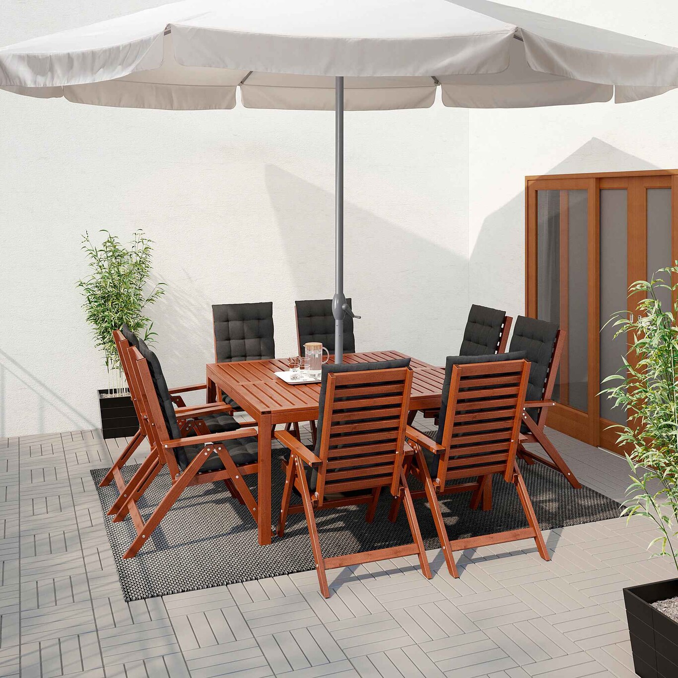 Los mejores muebles pequeños de terraza de Ikea para ponerle estilo a