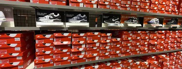 Liquidación en Nike: zapatillas Dunk a mitad de precio, Cortez tiradas y Air Max 90 por 45 euros menos 