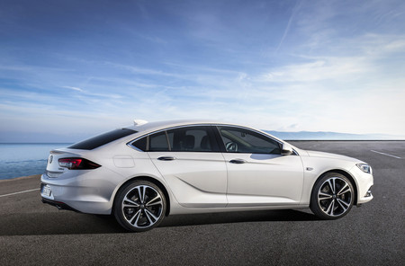 Opel Insignia Grand Sport 2017 8