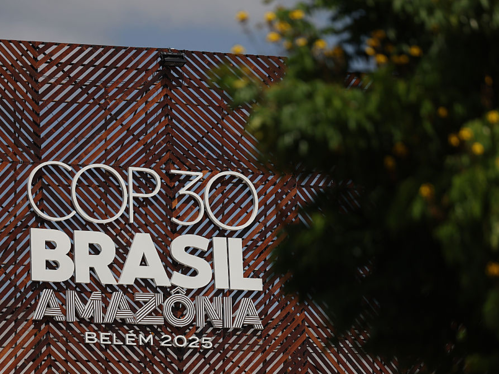 Líderes mundiais alfinetam Donald Trump na COP30: "Forças extremistas que fabricam notícias falsas"