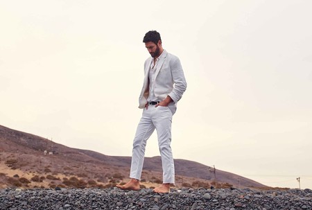 La campaña de primavera de Mango nos lleva a explorar los looks más frescos de la mano de Noah Mills