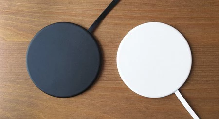 黒または白の革は、それぞれに最適なものに応じて異なります。