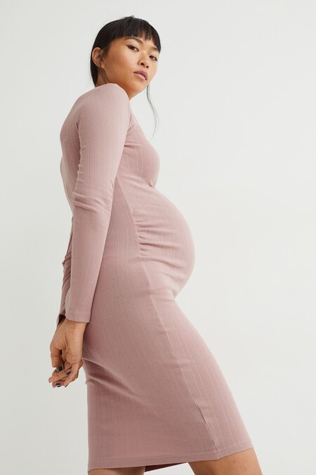 17 vestidos de otoño premamá ideales para las embarazadas más estilosas y a precios asequibles