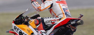 De la Fórmula 1 a MotoGP y Superbikes: la publicidad en movimiento con pantallas llega a las motos y monos