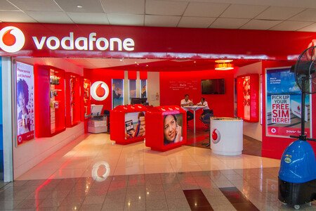 Vodafone mejora la tendencia de los ingresos por servicio y gana clientes de móvil, fibra y TV en el segundo trimestre de 2020