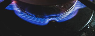 Cocinar con fogones es muy romántico, pero también peligroso: Estados Unidos ya debate prohibirlos

