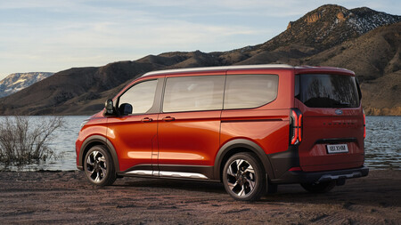 Ford Tourneo Custom 2024 2