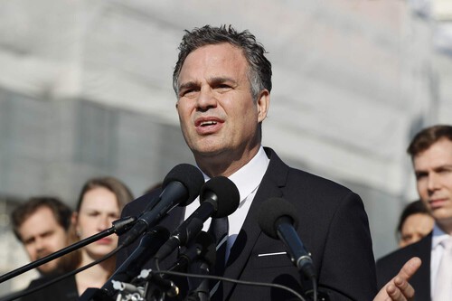Mark Ruffalo, contra el gobierno de Donald Trump: "No os engañéis, enfadaos contra los que han hecho su fortuna robando vuestro salario y tiempo"