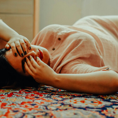 Porque te quedas aunque no seas feliz según la psicología: la paradoja de la región beta