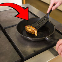 Cómo probar si el sartén tiene la temperatura perfecta: así funciona el método de la abuela