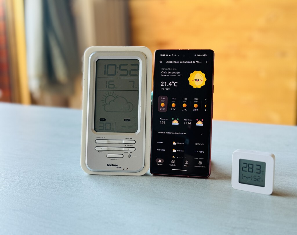 Me he fabricado la estación meteorológica que siempre quise sin gastar ni un euro: solo he necesitado un viejo móvil 