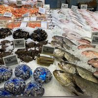 El pescado está hundido en una crisis histórica en España. La razón es una paradoja: triunfa en el ocio, pero no sabemos cocinarlo 