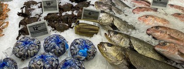 El pescado está hundido en una crisis histórica en España. La razón es una paradoja: triunfa en el ocio, pero no sabemos cocinarlo 