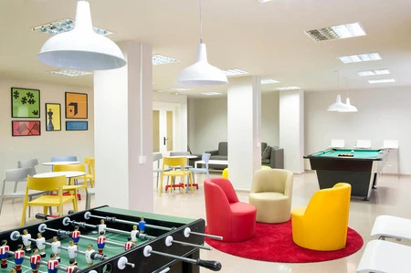 ¡Adiós a los aburridos colegios mayores! Las residencias de estudiantes adaptan su estilo a la Generación Z