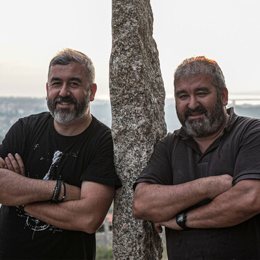 Se criaron entre bateas y viñas y desde hace 25 años elaboran un albariño casi mitológico: “Nosotros no teníamos pazo ni éramos condes” 
