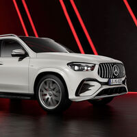 Homem comprou Mercedes-Benz de R$ 620 mil em leilão por uma pechincha: no caminho para casa, os freios começaram a soltar fumaça 