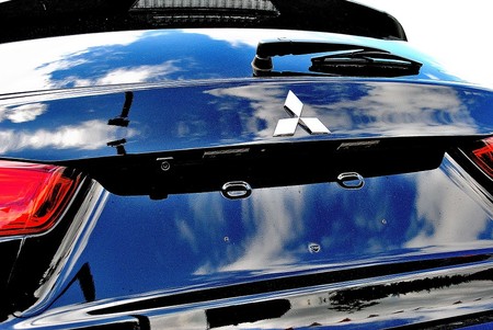 Alemania investiga a Mitsubishi en un posible fraude de emisiones de coches diésel, con Denso y Continental de testigos