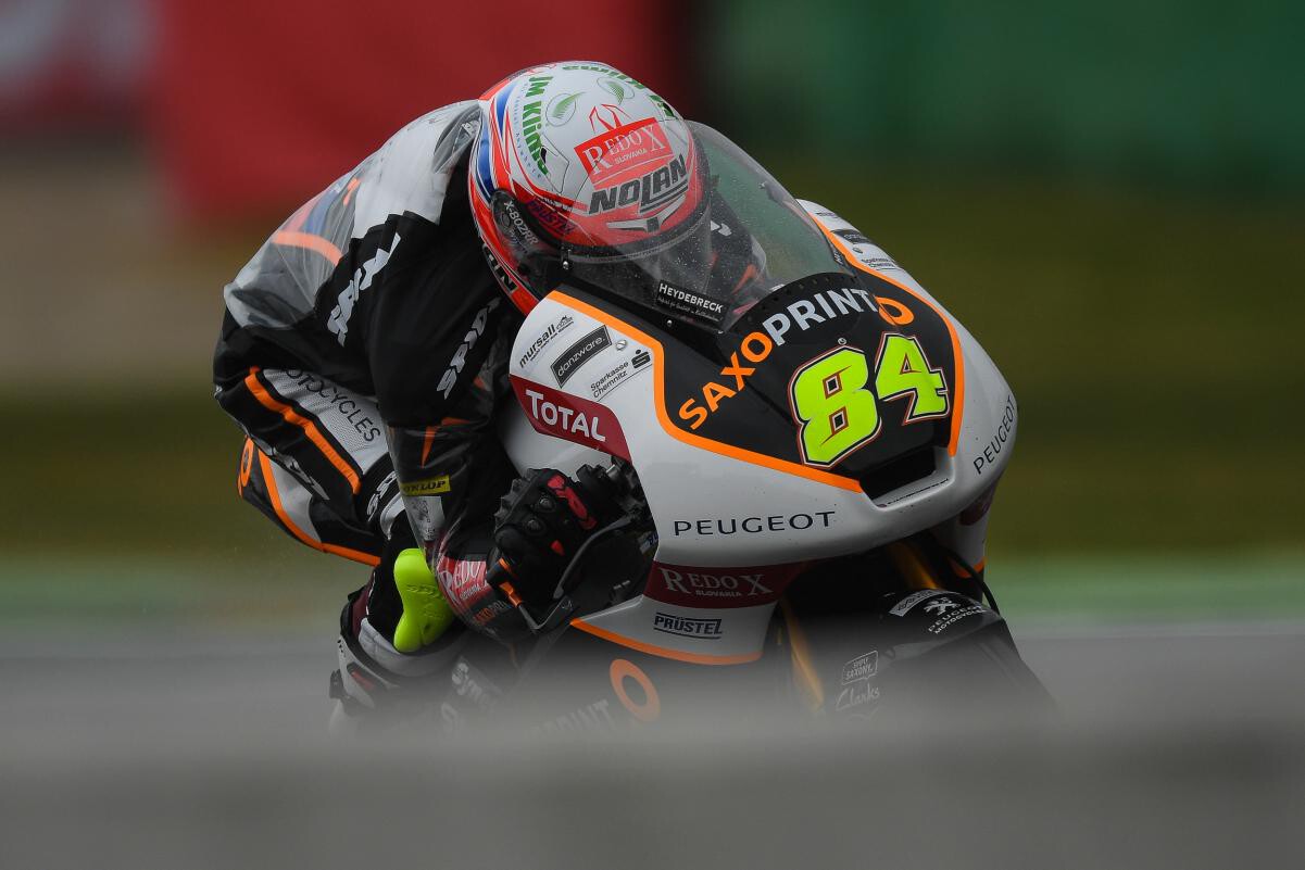 Cuando Peugeot corrió el mundial de MotoGP y hasta ganó una carrera de Moto3, aunque todo el trabajo lo hacía Mahindra 