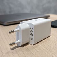 La promesa del cargador único para móvil y portátil es una verdad a medias: la ley de la UE llega este mes con una trampa