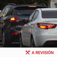 Cómo evitar el peligroso 'efecto dominó' del que alerta la DGT: dos claves y un truco a tener en cuenta