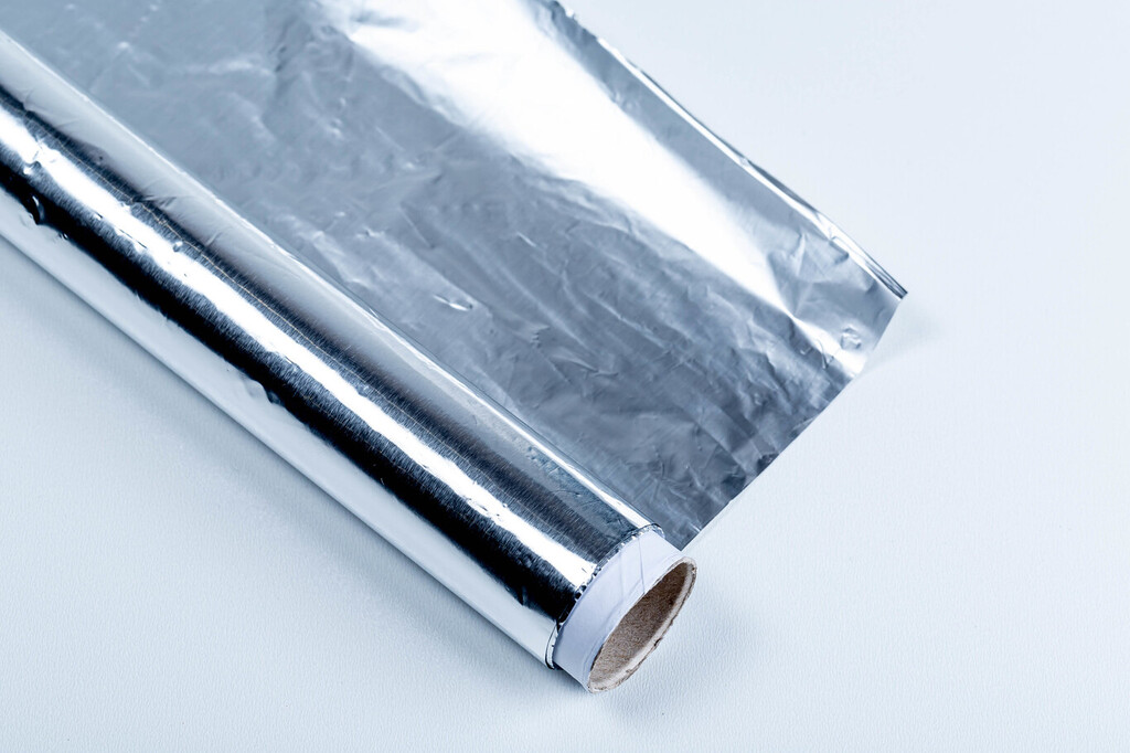 El truco del papel de aluminio te permite gastar menos en calefacción y aprovechar al máximo el calor del radiador: así funciona