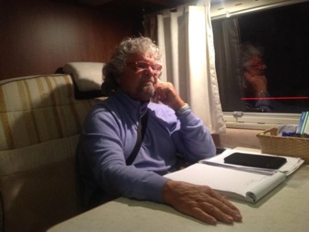 Beppe Grillo o el bloguero que revoluciona la política italiana
