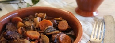 Receta de boeuf bourguignon cocinado a fuego lento: el legendario guiso de la cocina francesa