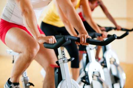 Pedalear hacia atrás ¿realmente efectivo?