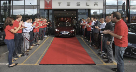 Tesla Europa construirá su primer supercargador europeo en Noruega