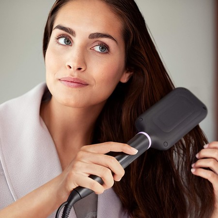 Ofertas del día en la sección de belleza de Amazon: planchas, rizadoras o peines alisantes de marcas como GHD, Babyliss o Philips