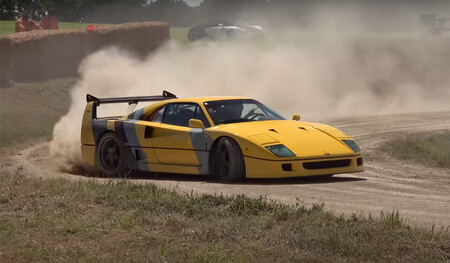 Hoy, en 'Gente que le sobra el dinero': derrapando con un Ferrari F40 en un circuito de tierra