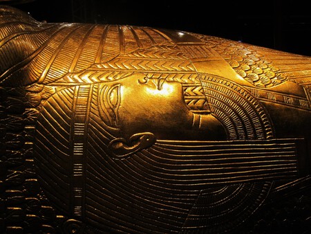 Replica Of Tutankhamuns Treasure 792210 1920