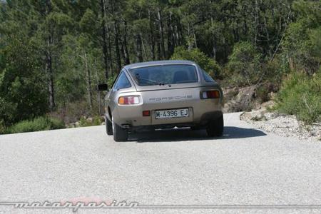 Porsche 928