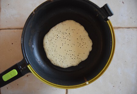 Tortita sin gluten en sartén