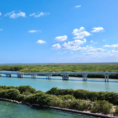 México tendrá uno de los puentes más largos de Latinoamérica: pasa por una laguna y conecta con un destino turístico 