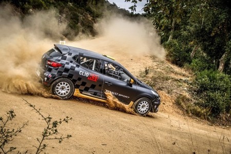 Renault quiere quedarse con la JWRC y descarta construir un R5