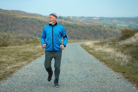 José Ruiz, treinador: "Se uma pessoa com mais de 60 anos caminhar por 30 minutos, cinco dias por semana, ela já obtém benefícios e uma redução do estresse."