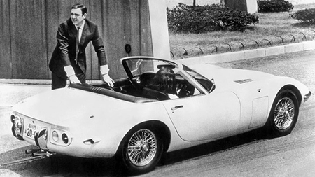 Jay Leno y el Toyota 2000 GT convertible de James Bond