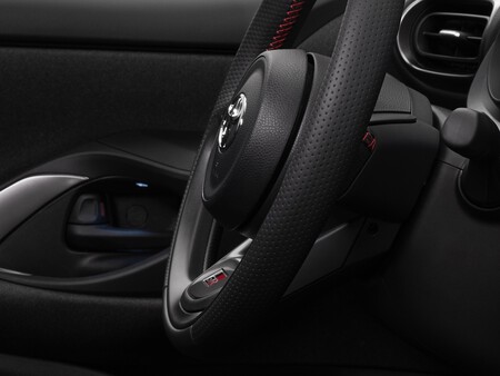 Toyotayarisgrsport202215 Interior V01