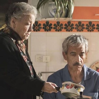 Zara Home revive los platos de loza portugueses de las casas de nuestras abuelas perfectos para dar un toque vintage a la mesa esta primavera