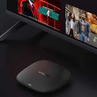 Yo la llamo 'la cajita de la felicidad de Xiaomi', y me ha resucitado más de un televisor ya demasiado 'antiguo' para los estándares de ahora